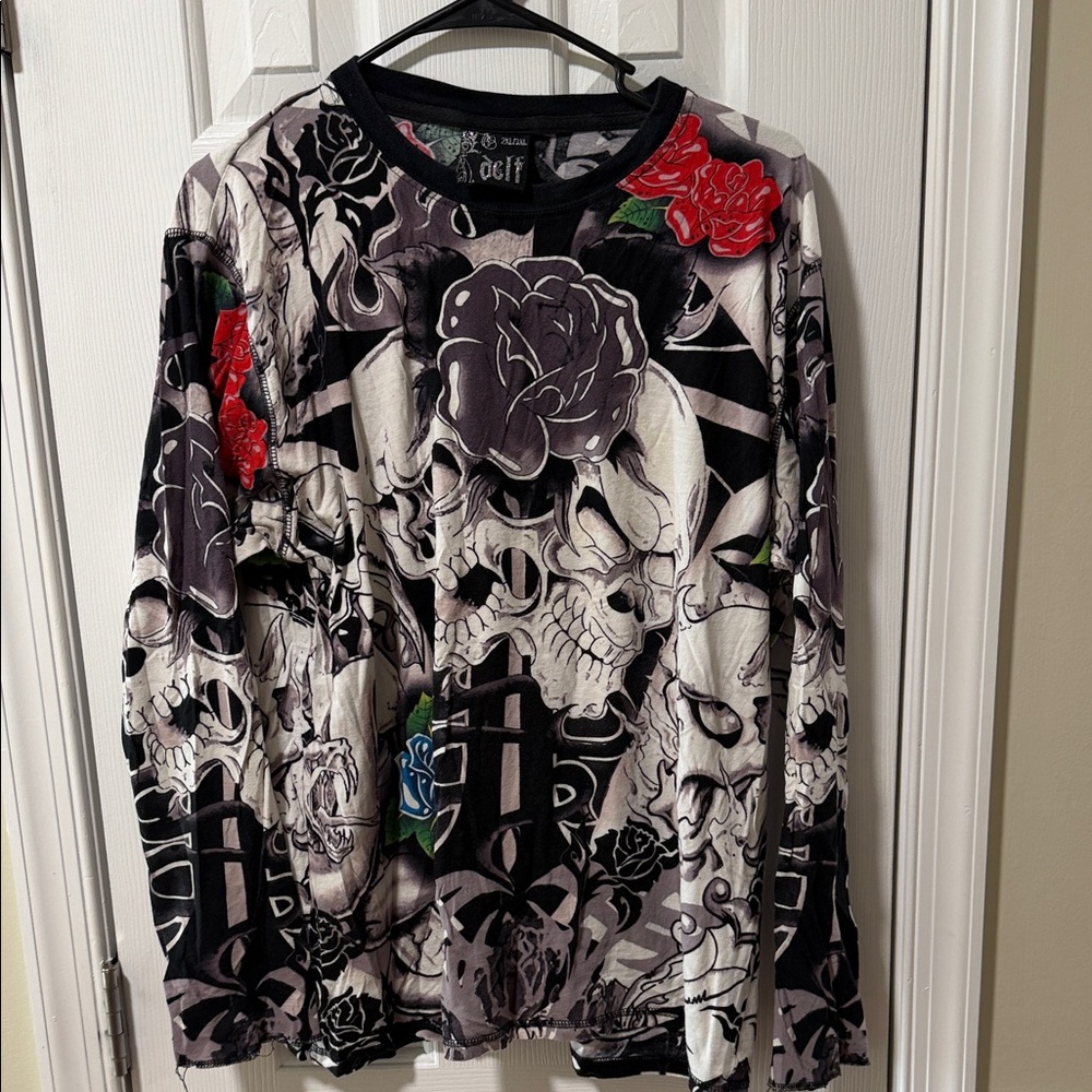 Women's Long Sleeve Skull and Rose Top - Black and Red